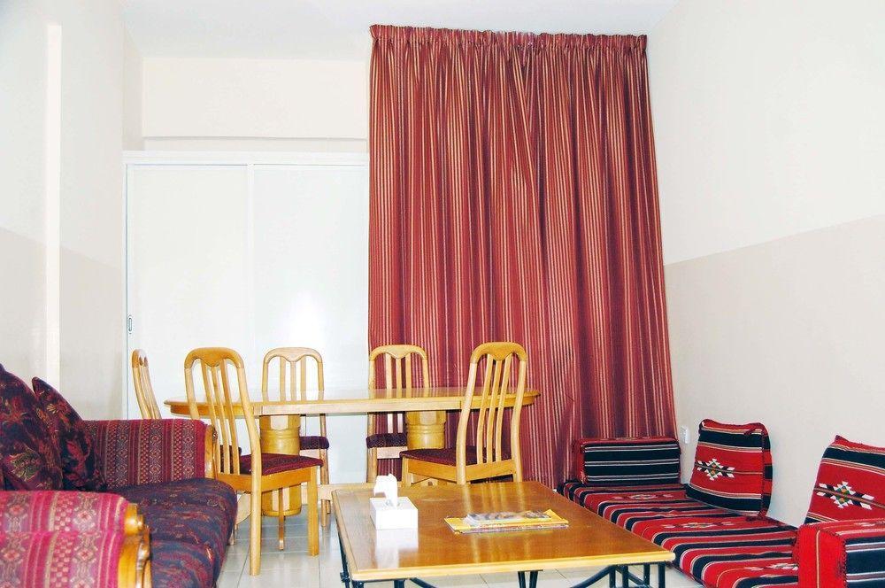 Al Ferdous Hotel Apartment Sharjah Exterior photo