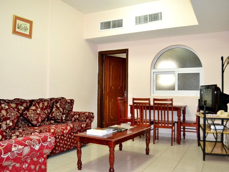 Al Ferdous Hotel Apartment Sharjah Exterior photo