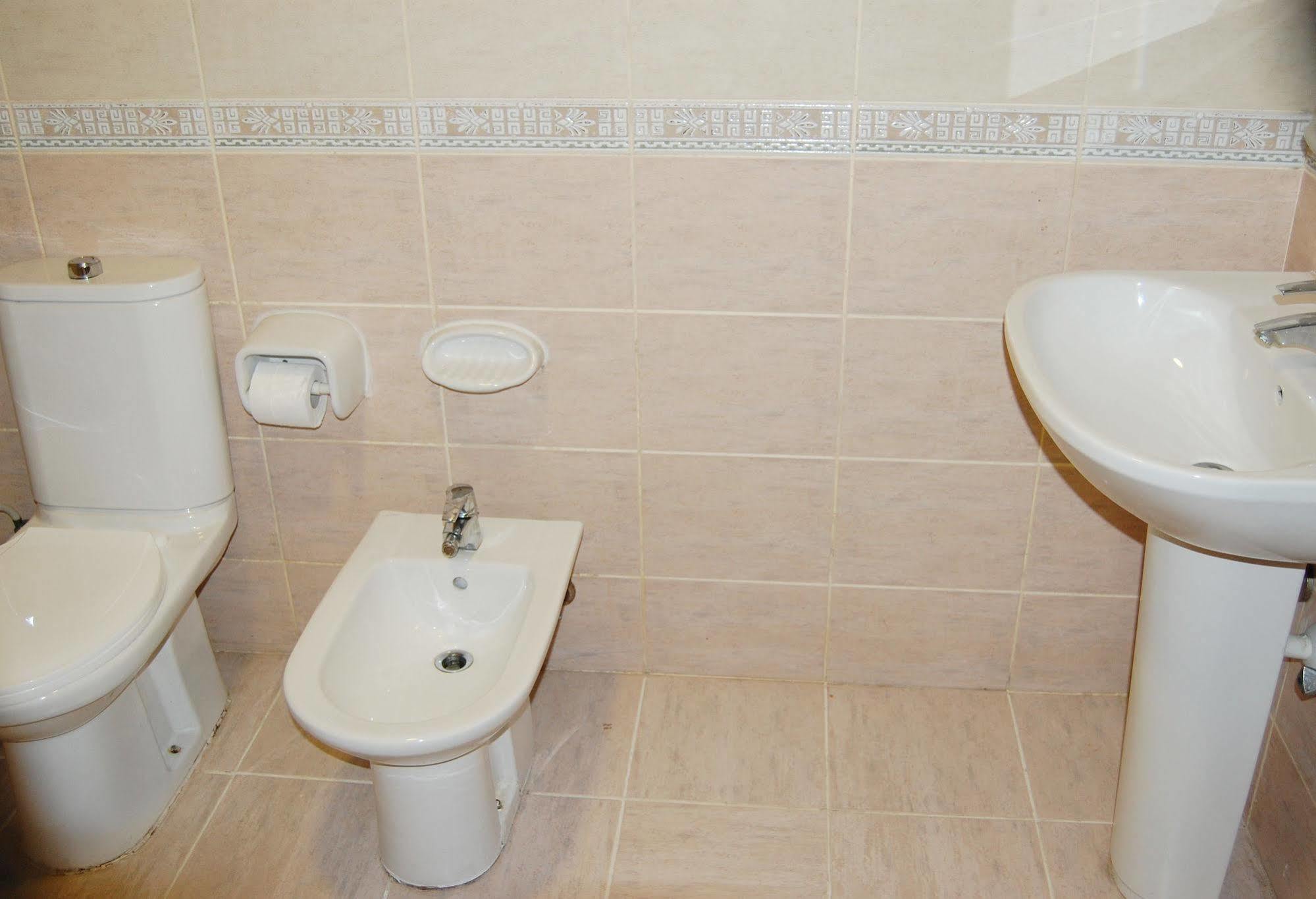 Al Ferdous Hotel Apartment Sharjah Exterior photo