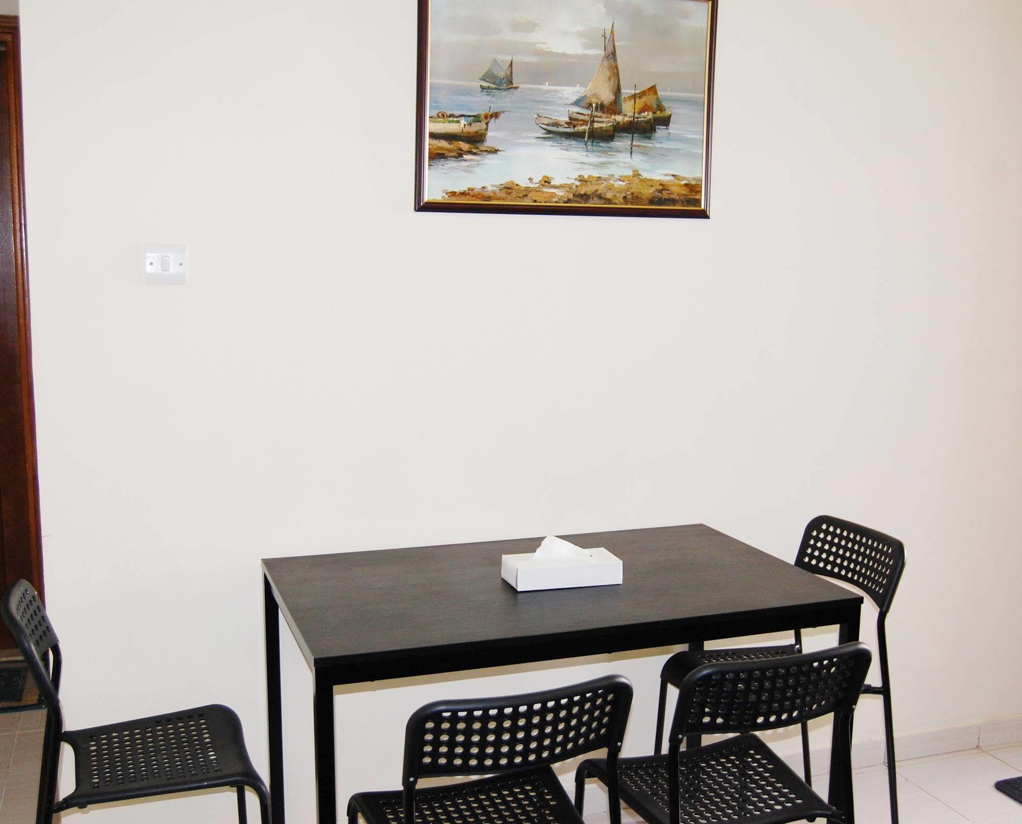 Al Ferdous Hotel Apartment Sharjah Exterior photo
